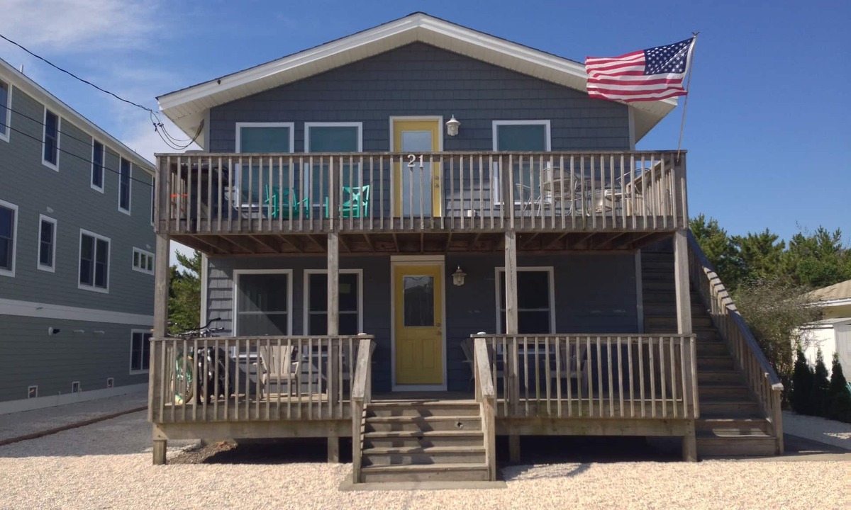 Barnegat Light House | Oceanside Barnegat Light Beach House 3Br/1Ba. Walk to Beach