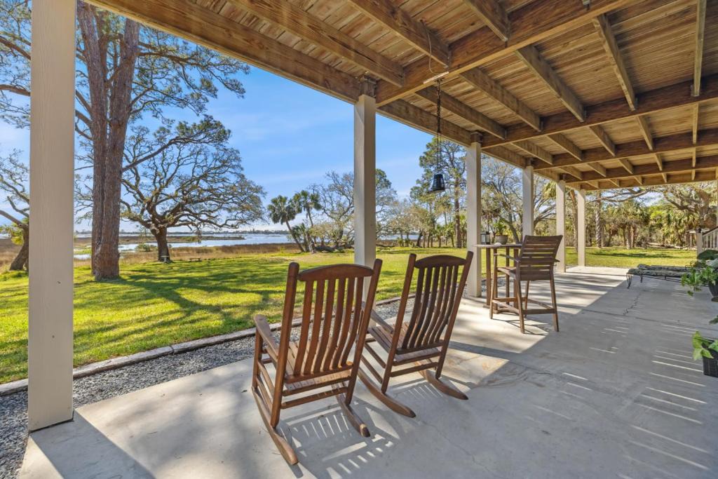 Cedar Key Apartment | Old Florida Paradise