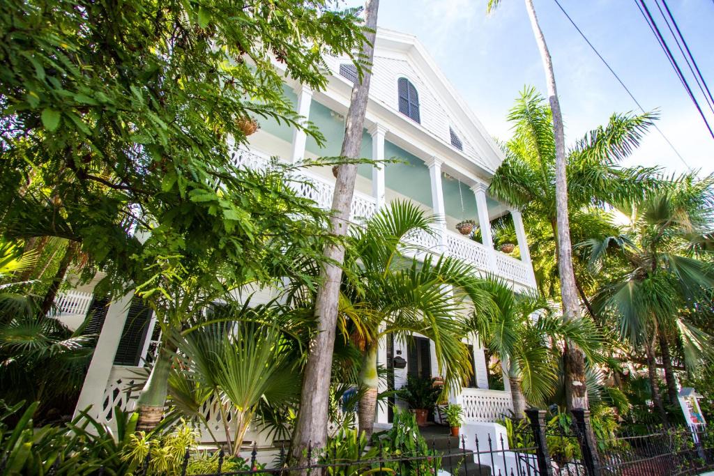 Historic Seaport Bed & Breakfast | Old Town Manor