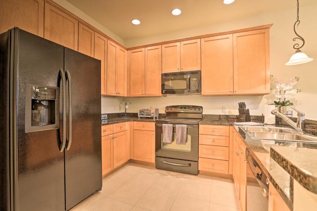 Ole Apartment | Ole at Lely Resort Condo with Pool Access!