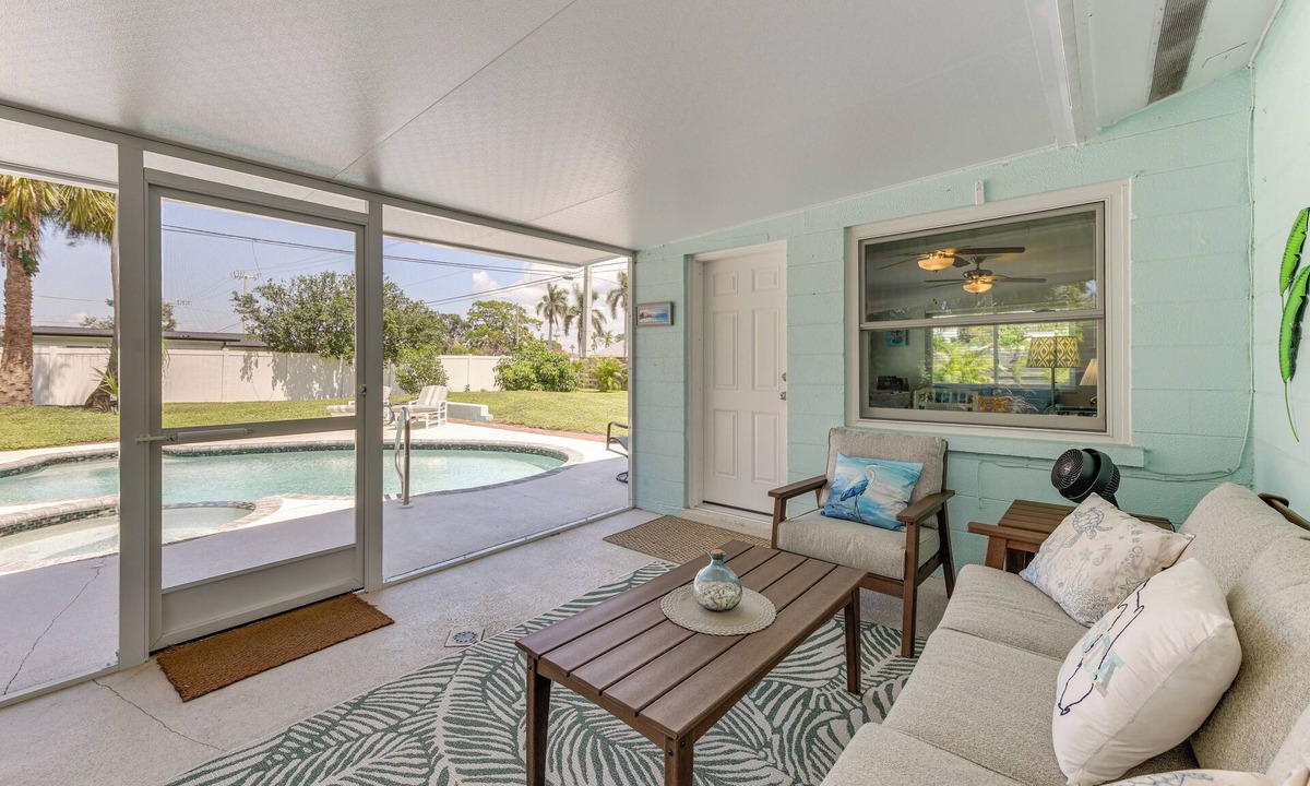 Bradenton Cottage | 'oma's House' w/Heated Pool: Near Beach & IMG