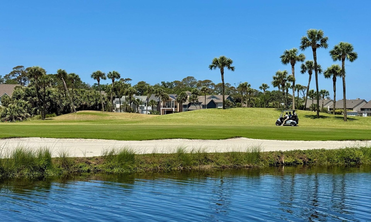 Saint Helena Island House | On Lagoon & Golf course! Tons of Wildlife & Amazing views of Fairways 1, 2, 8, 9