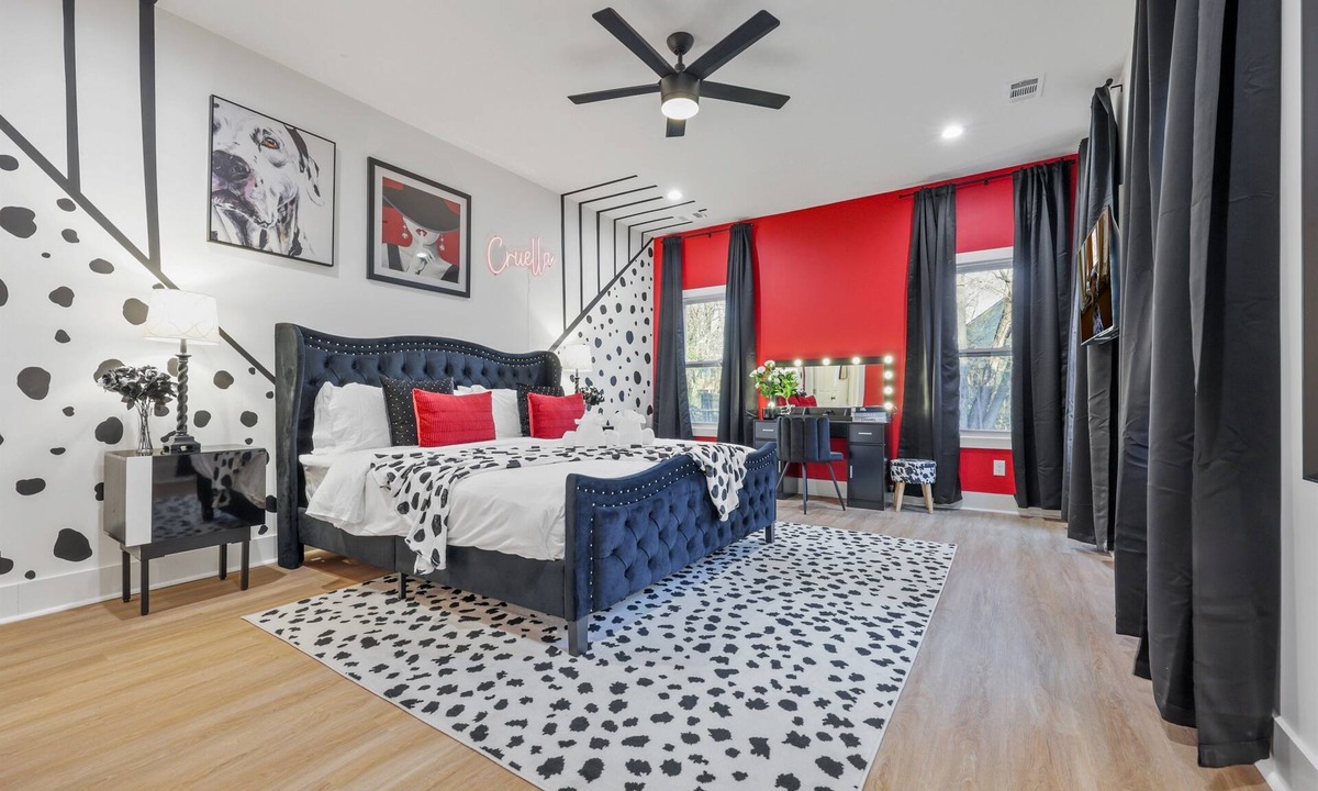 Atlanta House | Once Upon a Gem | Disney-Inspired 6BR | Hot Tub, Game Room, Sleeps 14