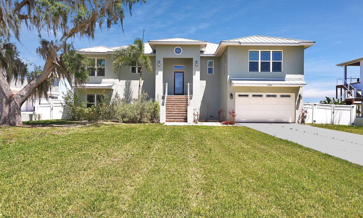 Crystal River House | Open for 2025 Scallop Season! Waterfront, 4-bedroom house in Crystal River