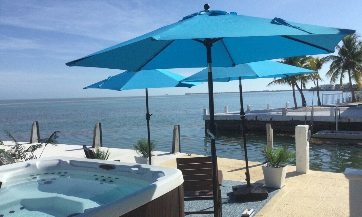 Little Venice House | Open Ocean View, Private Hot Tub, Ice Machine, Moor 26' Boat!