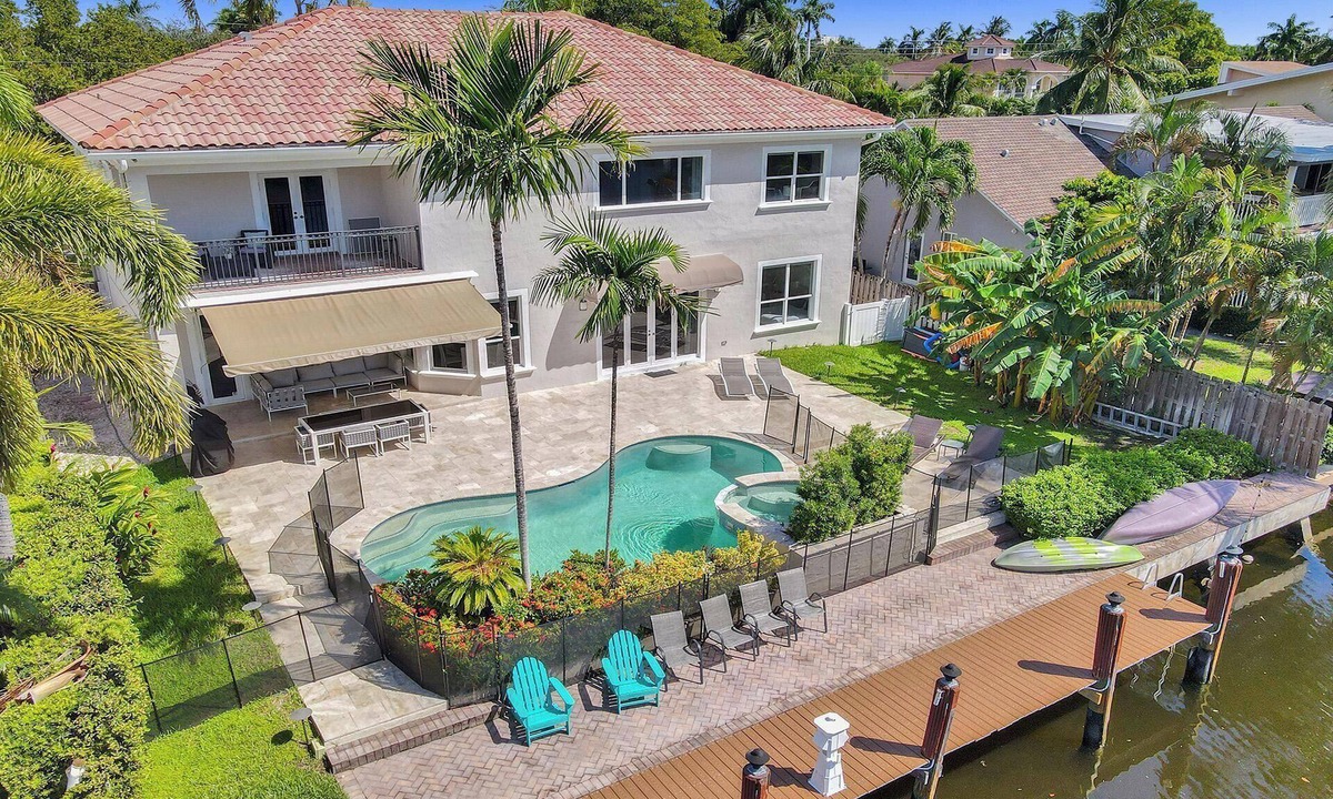 South Lake House | ~Opulence On The Bay - w/Pool/Hot Tub- Near Beach