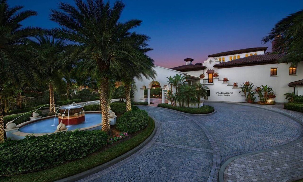Florida Central Atlantic Coast Condo | Orlando | Lakeside Escape | Pool & Splash Pad