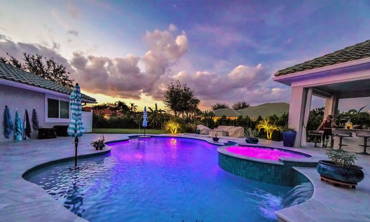 Wellington House | Outdoor entertainment oasis - 10 min to Wellington Equestrian Festival