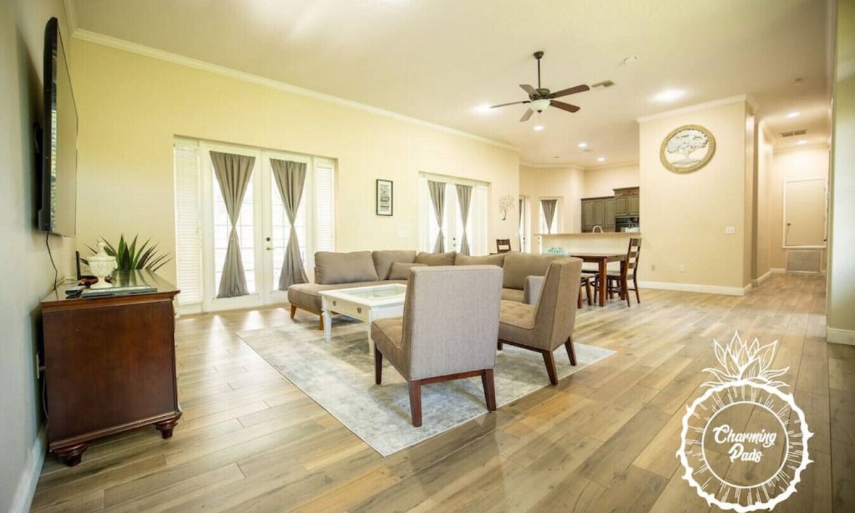 Oviedo House | Oviedo Charmer - Heated Pool - Close to everything