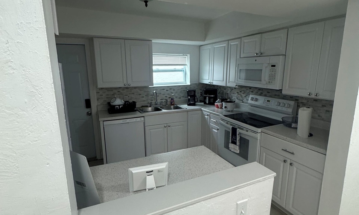 Dania Beach House | Pacifica by Fort Lauderdale Airport