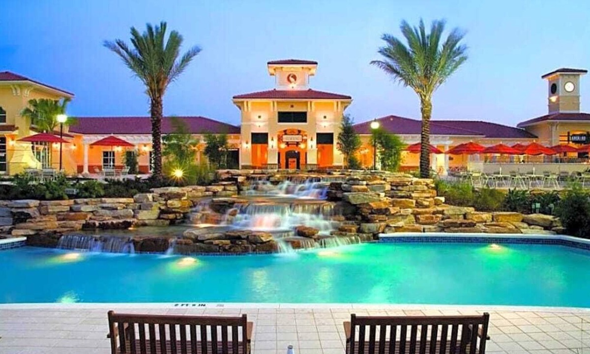 Orange Lake Condo | Pack Your Bags and Leave Tonight! Beautiful 3 Bed Close to Disney!