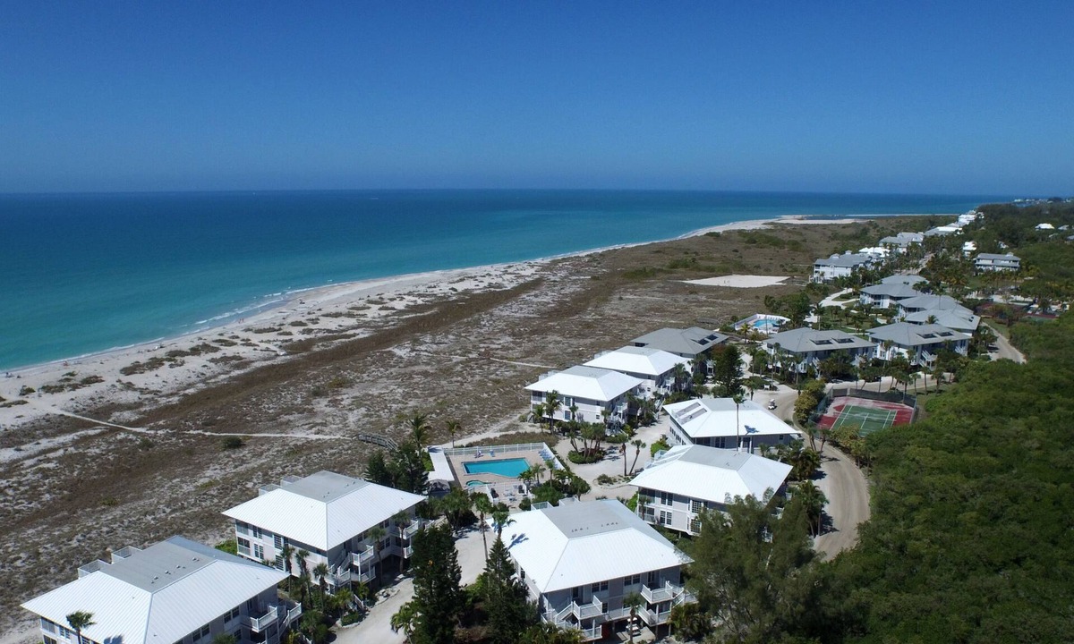 Palm Island House | Palm Island 2 Bedroom Superior Villa by RedAwning