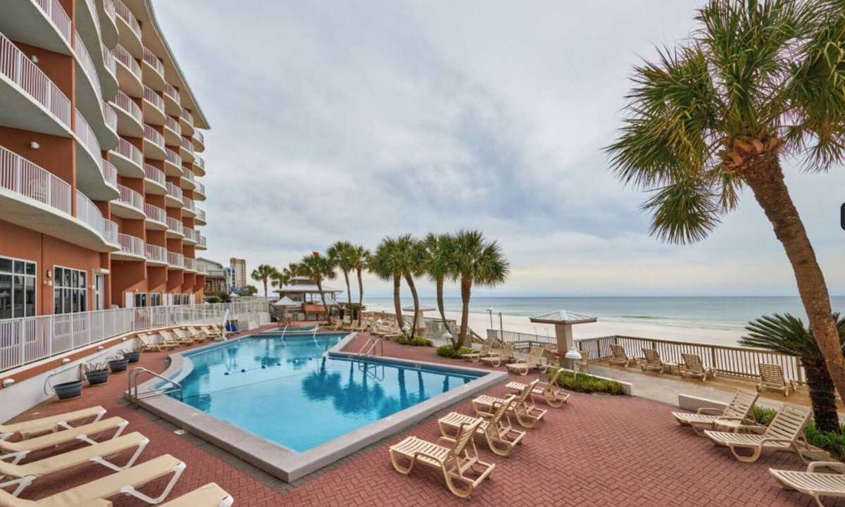 West Panama City Beach Hotel | Palmetto | Classic King | Family Beach Trip | Near Pier Park