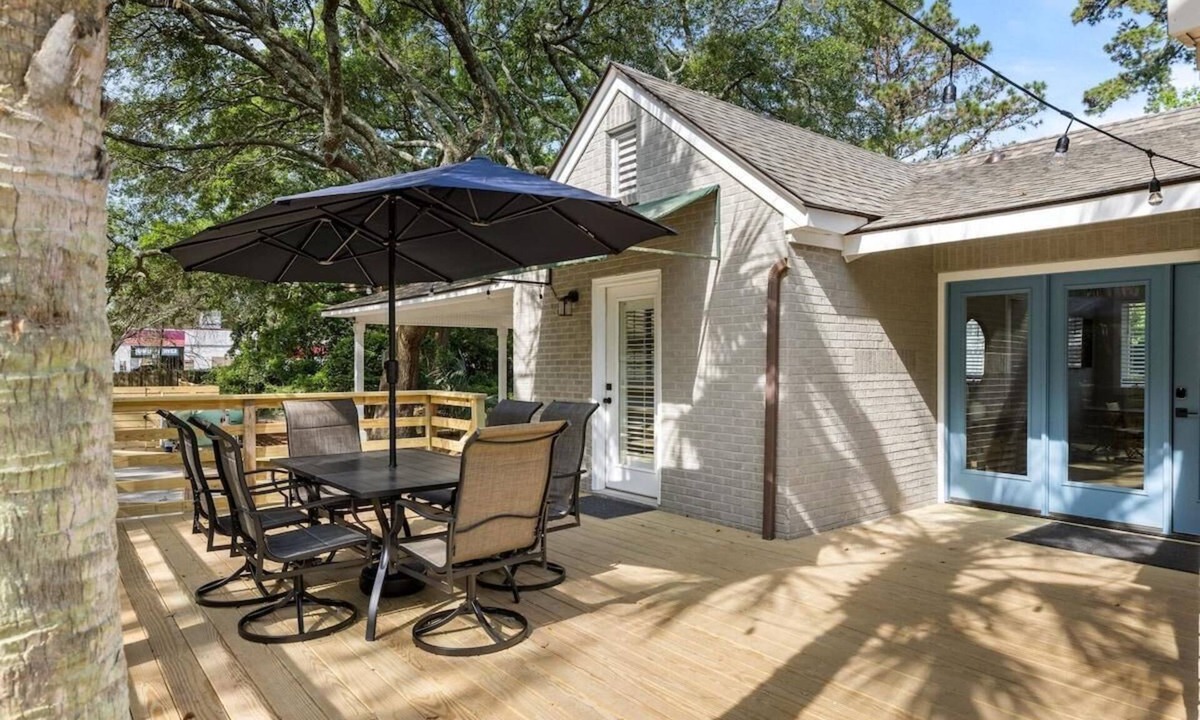 Mount Pleasant House | Palmetto Grove, Walk to Shem Creek, Mins to Dwt