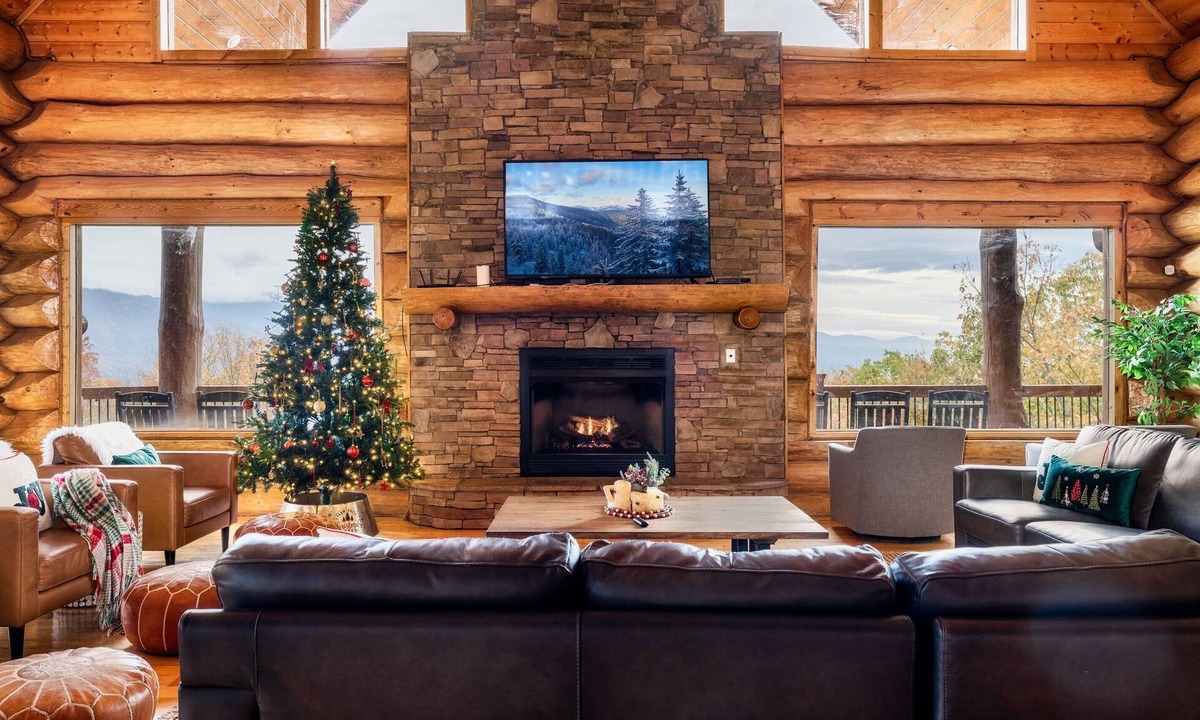 Pittman Center Cabin | PanoViews~SummerSpecials~GmRm~PS5~FirePit~HotTub