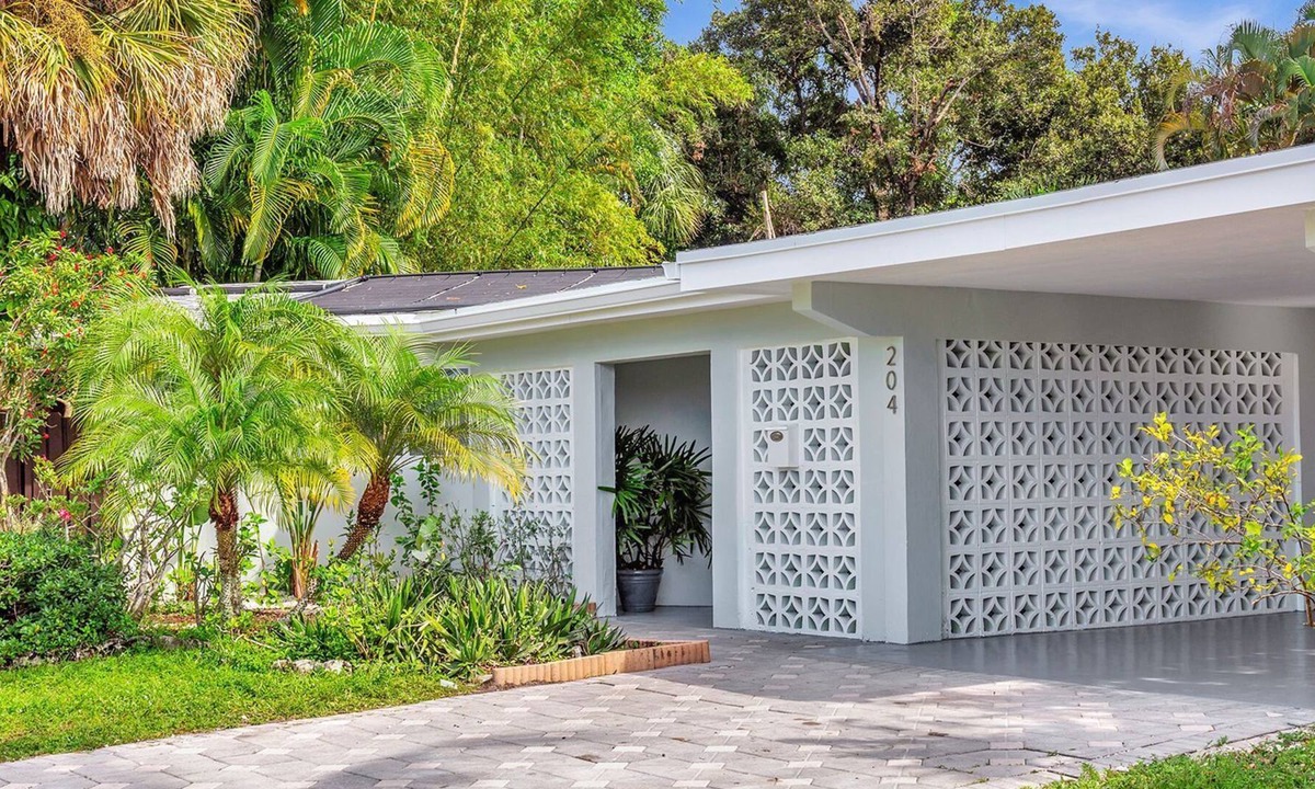 Riverside Park Villa | Paradise House