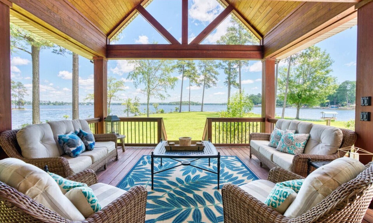 Chapin House | Paradise Pointe on Lake Murray