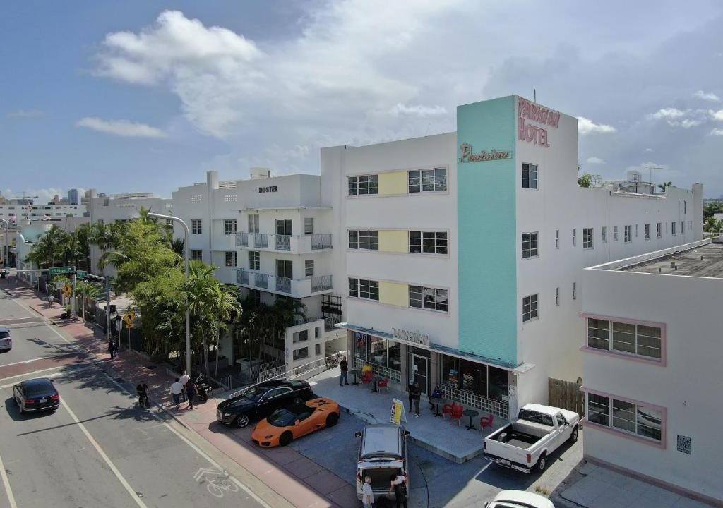 South Beach Hotel | Parisian Hotel