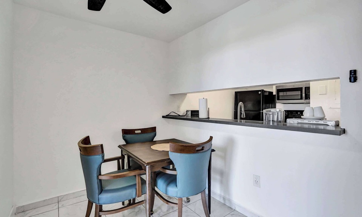 Golden Glades Apartment | Park Towers 1BR Miami Gardens | Near Stadium