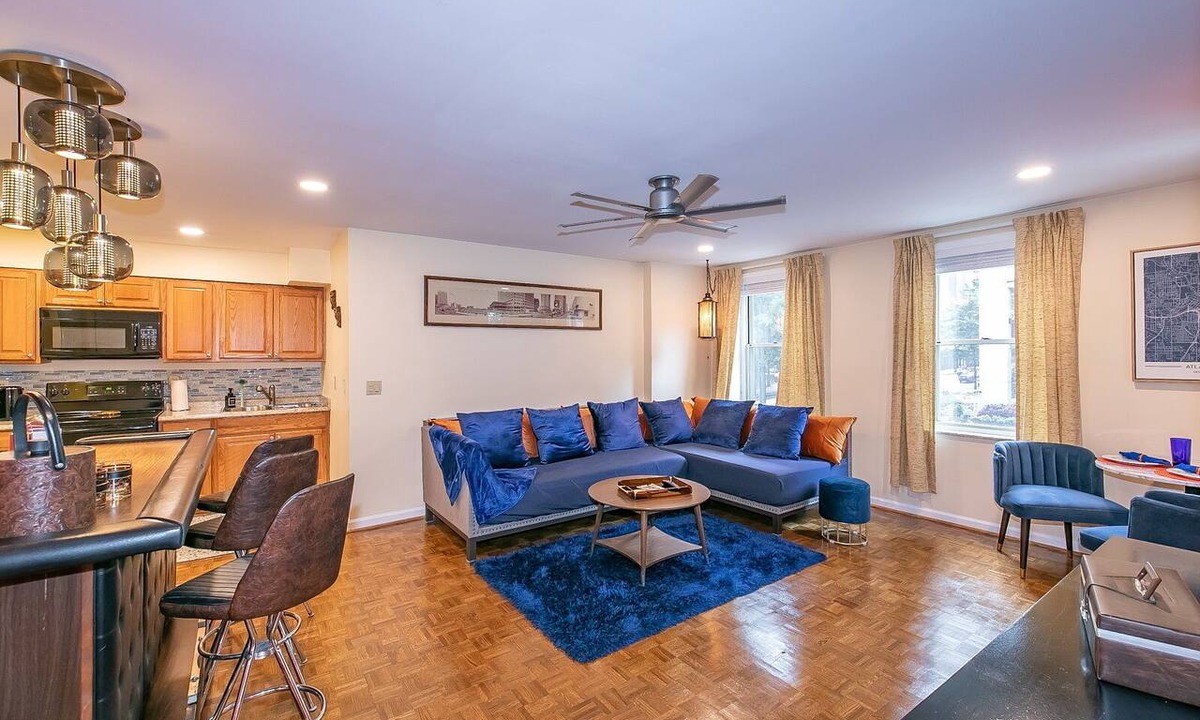 Downtown Atlanta Condo | Parking Included! Comfortably sleep 4 Downtown Atlanta