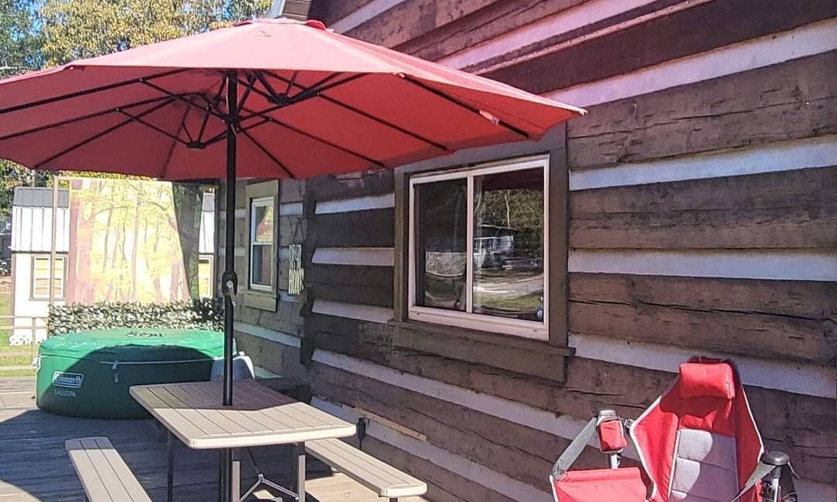 Macon Cabin | Peaceful 2-bedroom log cabin on 2 acres, outside of charming Macon, GA.