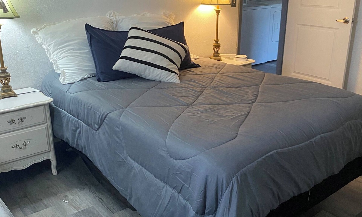 Marshall House | Peaceful and private one bedroom, one bathroom house in downtown Marshall