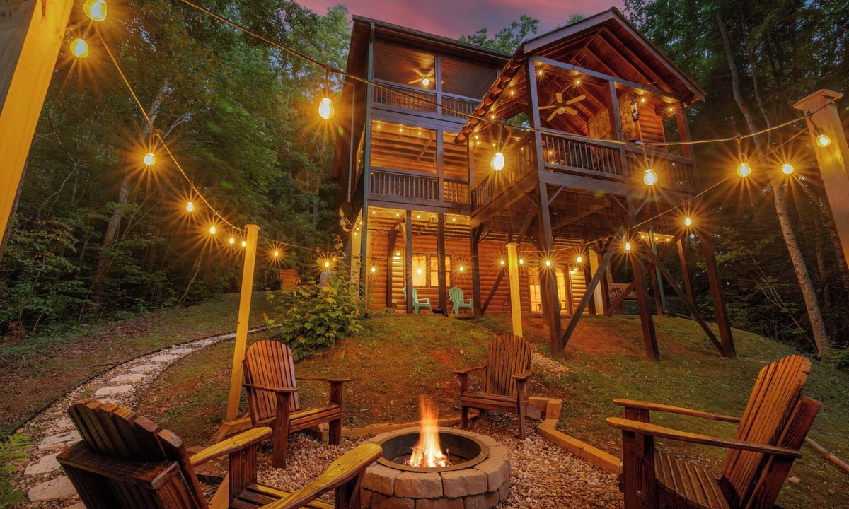 Foxfire Estates Cabin | Peaceful Peaks Family Vacation