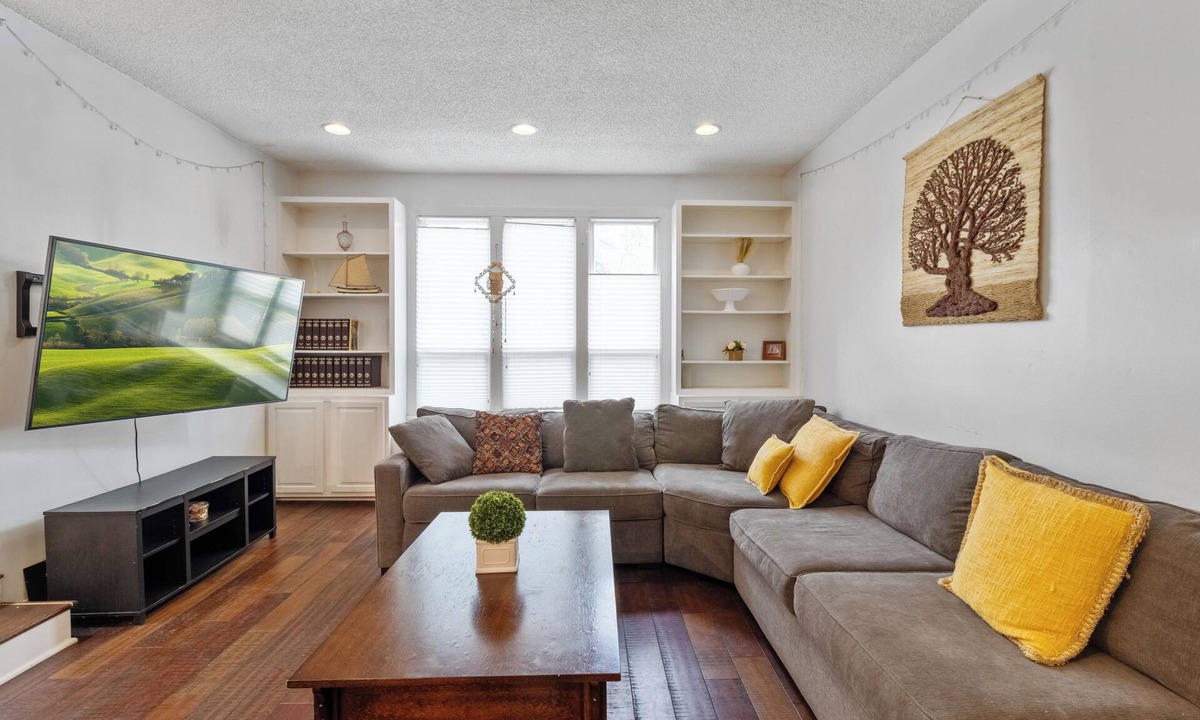 Annapolis House | Peaceful Pet-Friendly Stay - Near USNA and Beaches