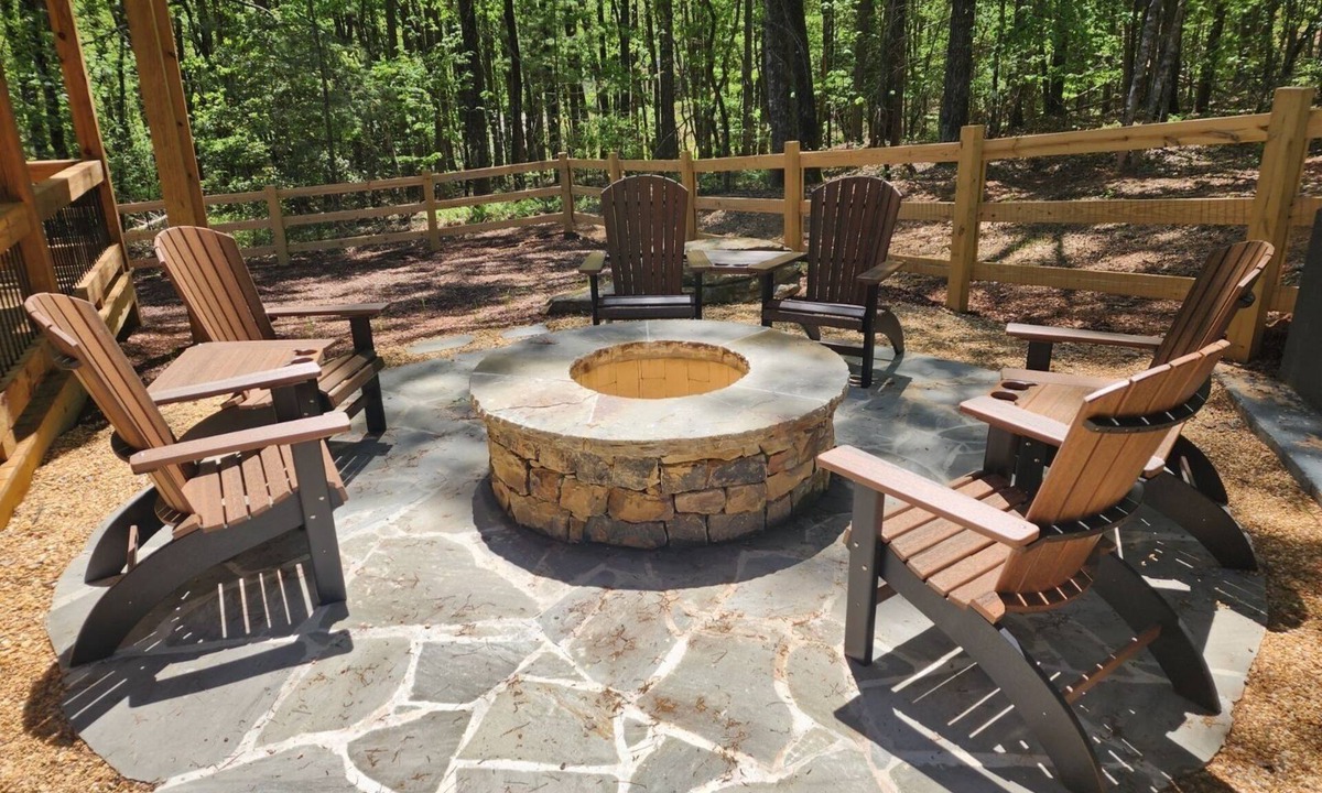 McCaysville House | Peaceful Retreat in McCaysville Georgia