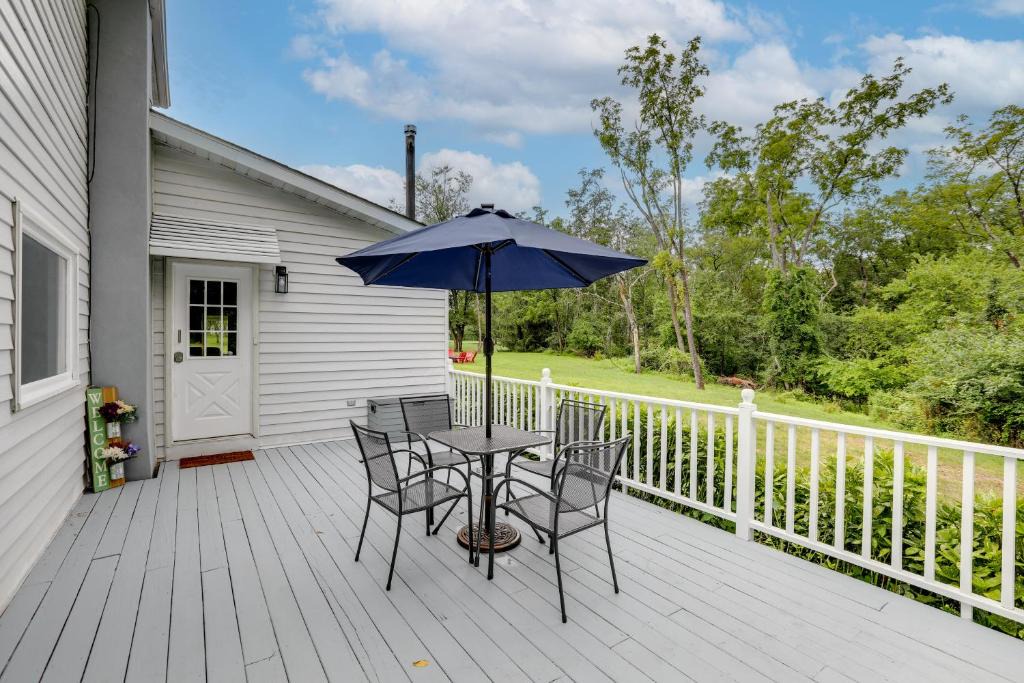 Pennington House | Pennington Home w/Deck ~ 9 Mi to Princeton!