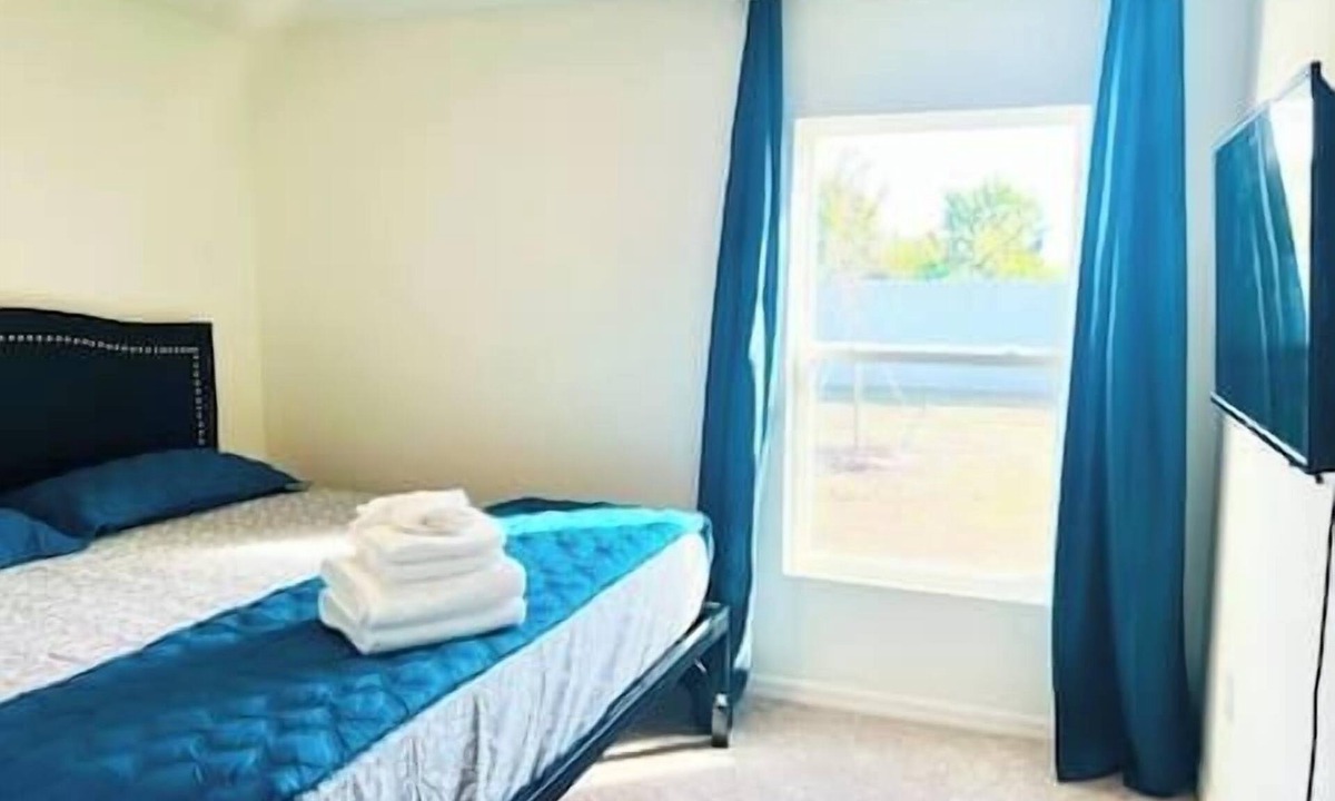Mariner House | Perfect Family Stay | 3BR/2BA Home in Cape Coral