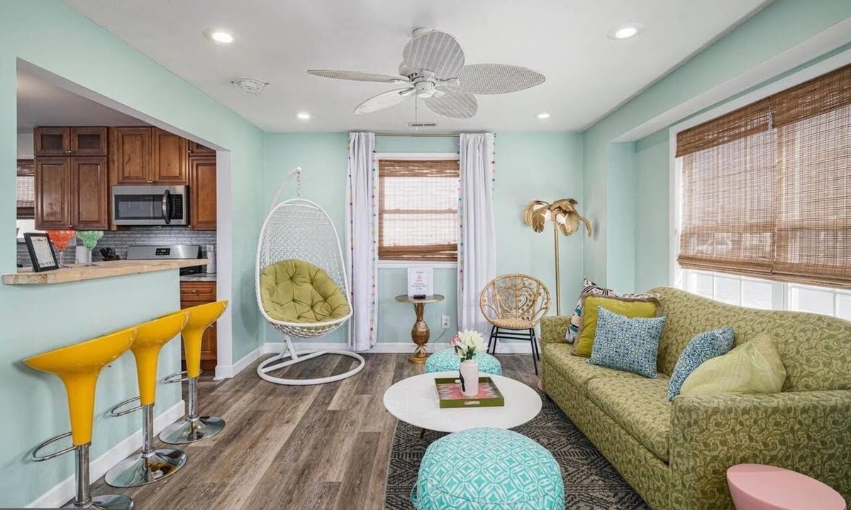 Atlantic City House | Perfect for a Getaway - Quaint Neighborhood Local to Boardwalk - Sleeps 6-10.