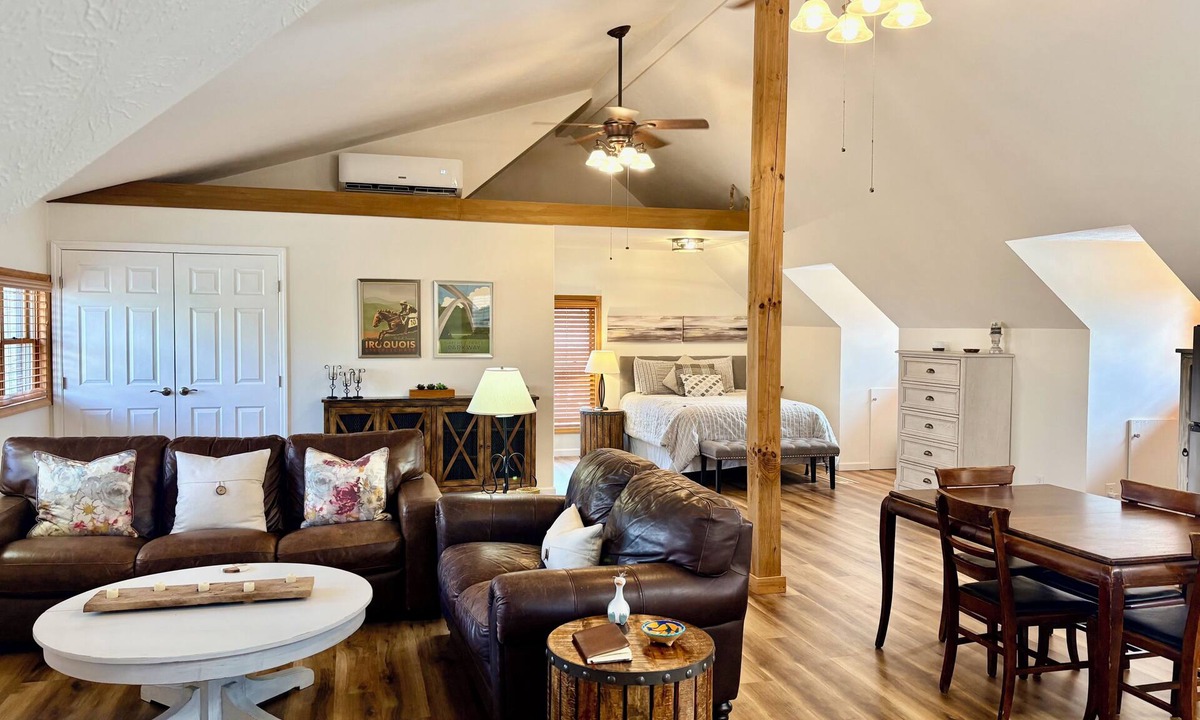 Fairview Apartment | Perfect for Two! The Loft at Oak Hill, Fairview 30min from Nashville or Franklin