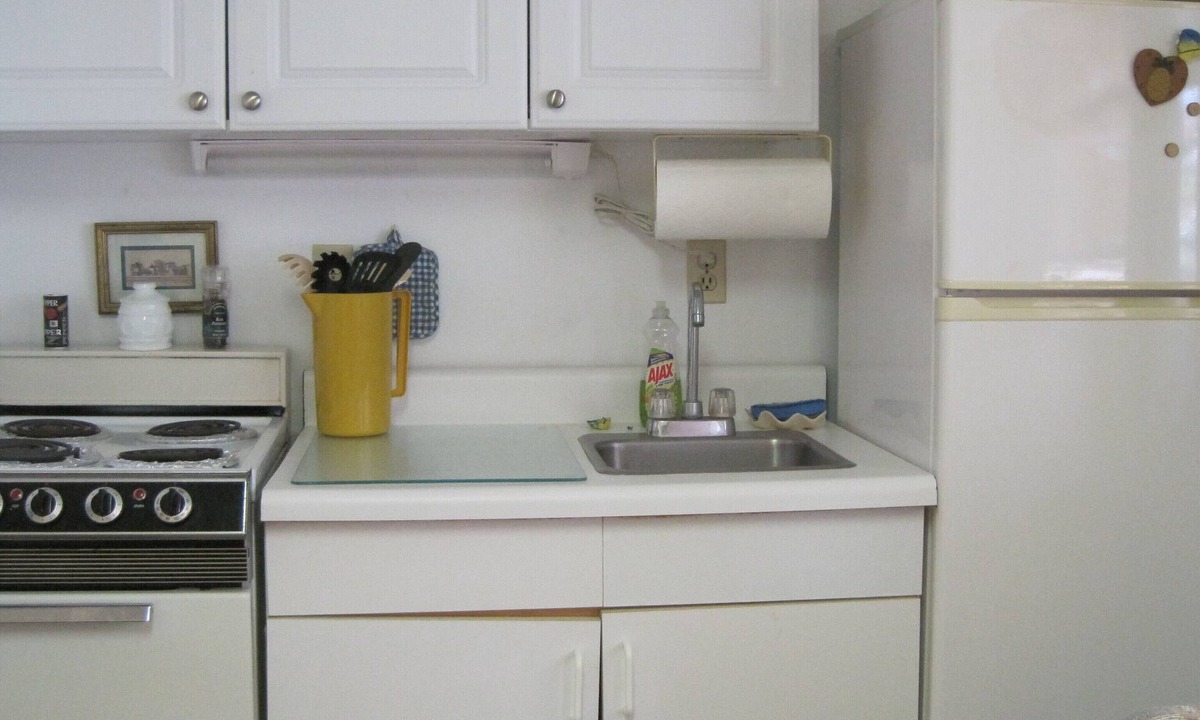 Sarasota Apartment | PERFECT LOCATION STEPS TO LIDO BEACH