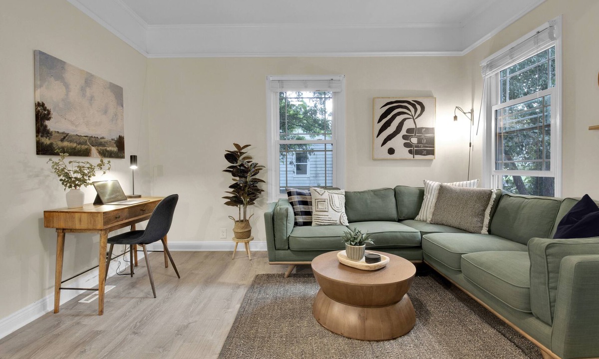 Dunean House | Pet-Friendly 2BR Fenced Yard Near Downtown Greenville