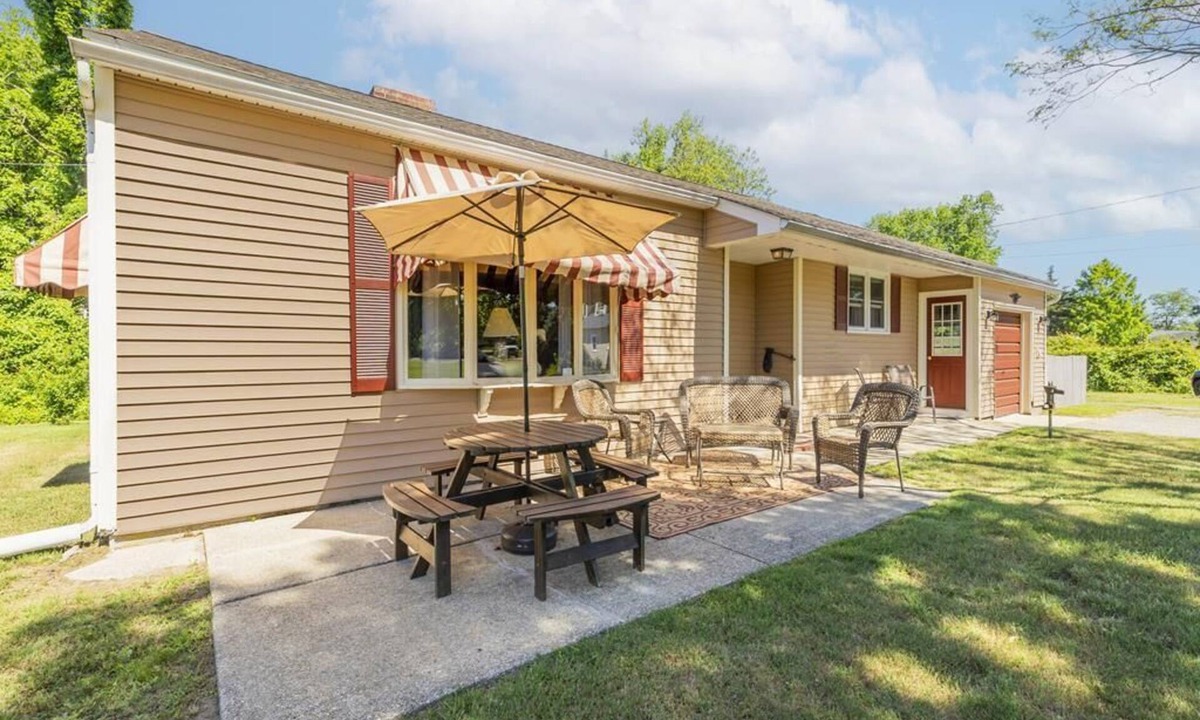 Cape May House | Pet Friendly 3 Bedroom 5 Minutes to Town.
