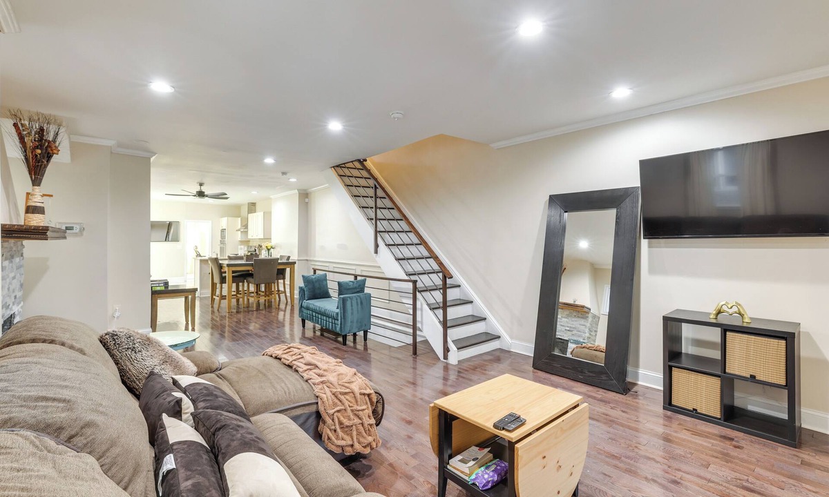 West Philadelphia House | Pet Friendly! 3-Story Home Near Lincoln Financial