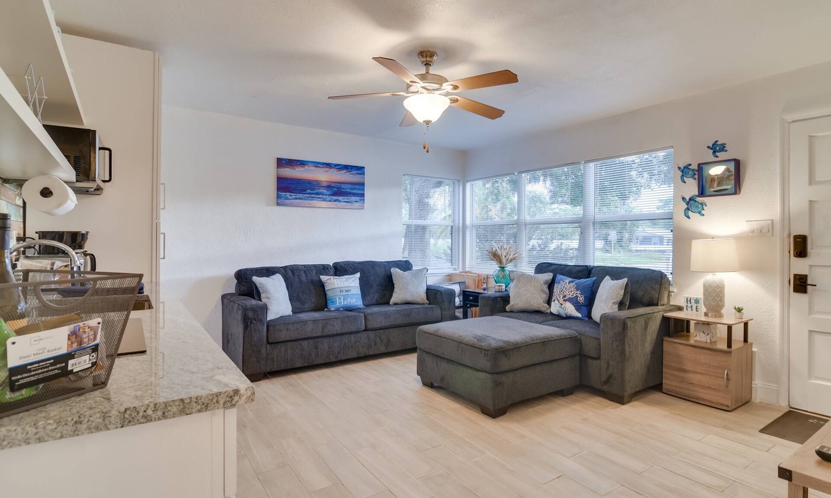 Bayview House | Pet-Friendly Gulfport Home: Walkable Location!