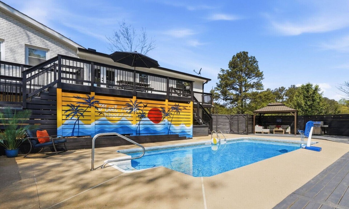 Woodstock House | Pet-Friendly King Bed 1mi to Downtown Woodstock