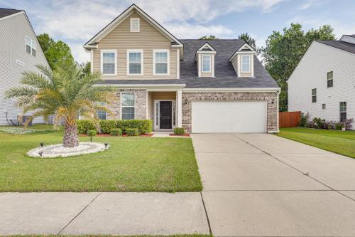 Ladson House | Pet-Friendly Ladson Home: 23 Mi to Charleston!