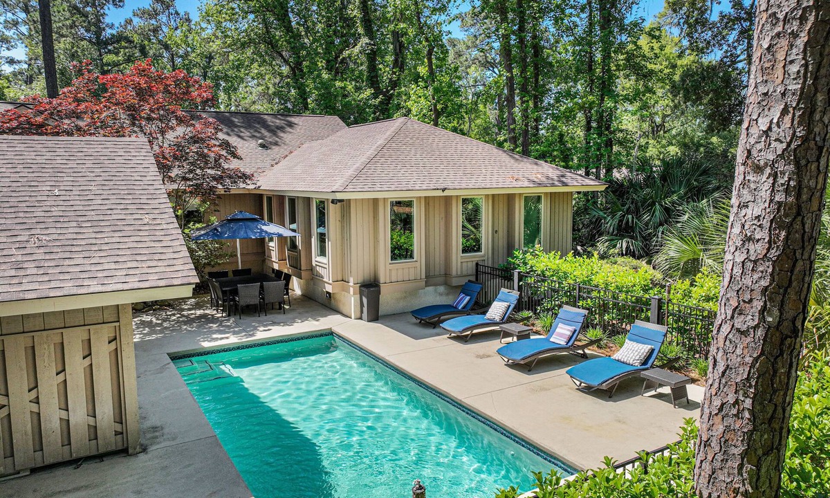 Sea Pines House | Pet friendly ~ Upscale Renovations & Decor ~ Private Pool ~ 2 St. Andrews Place