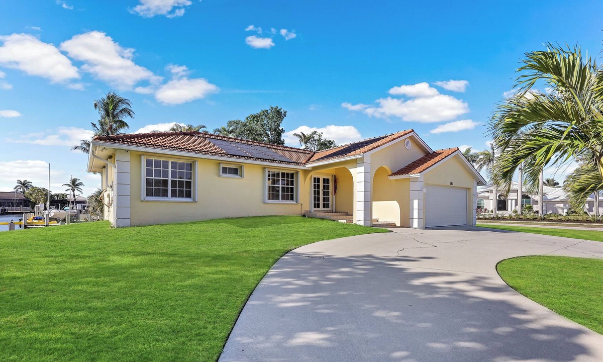 Blackmore Court | Marco Island