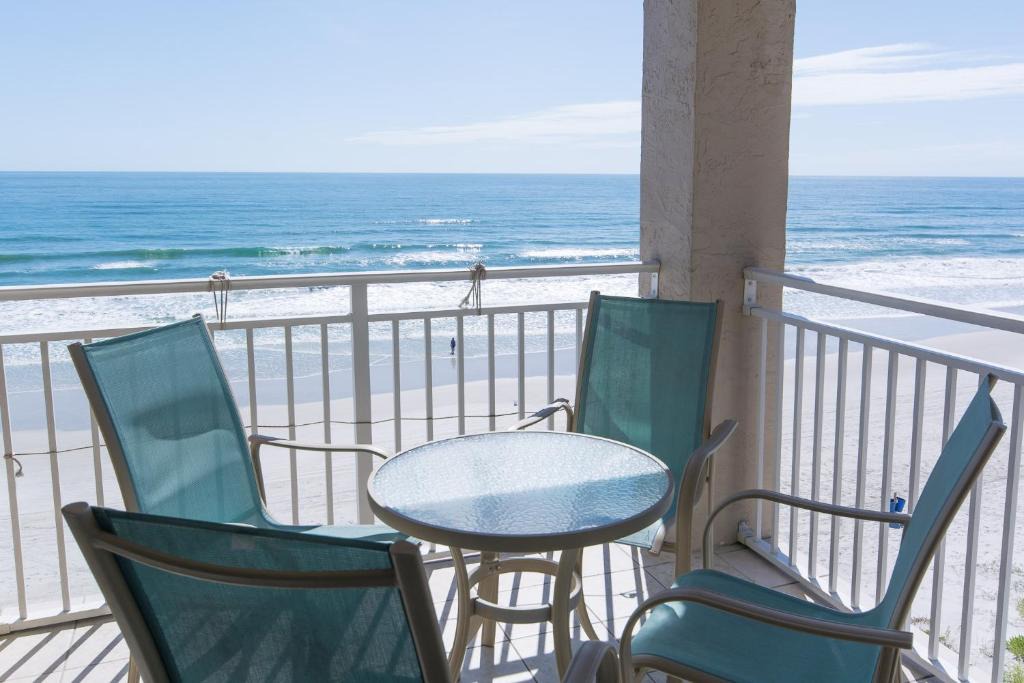 Cearra Del Ray Apartment | PH6A Palm House