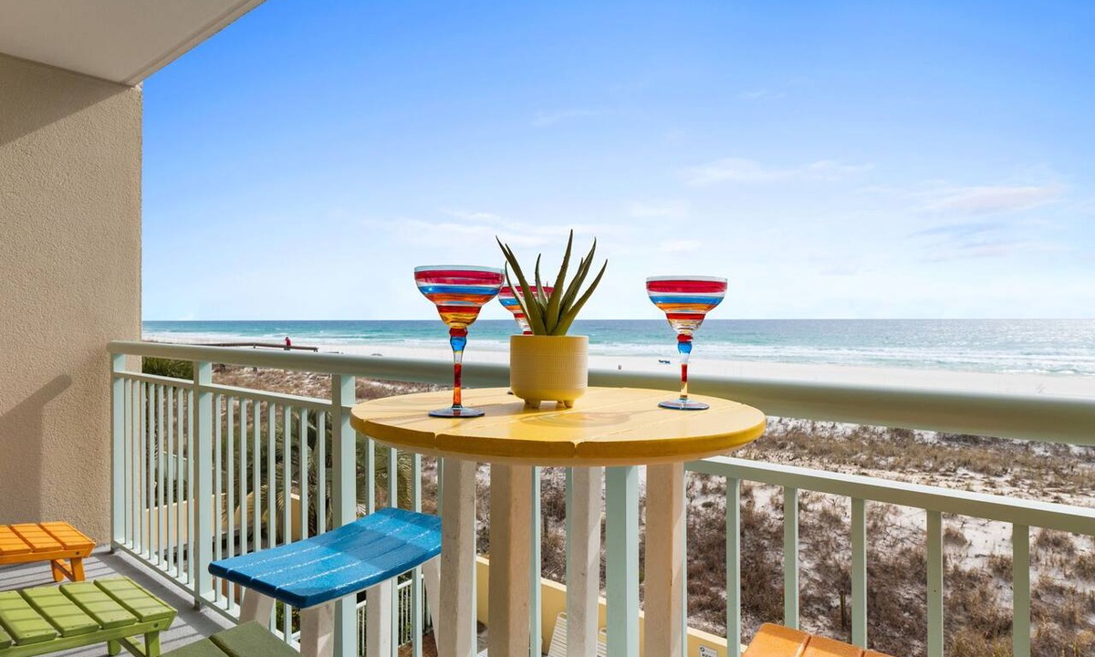 Fort Walton Beach Condo | PI 212: Salty Air Bliss - Simply Beachy!