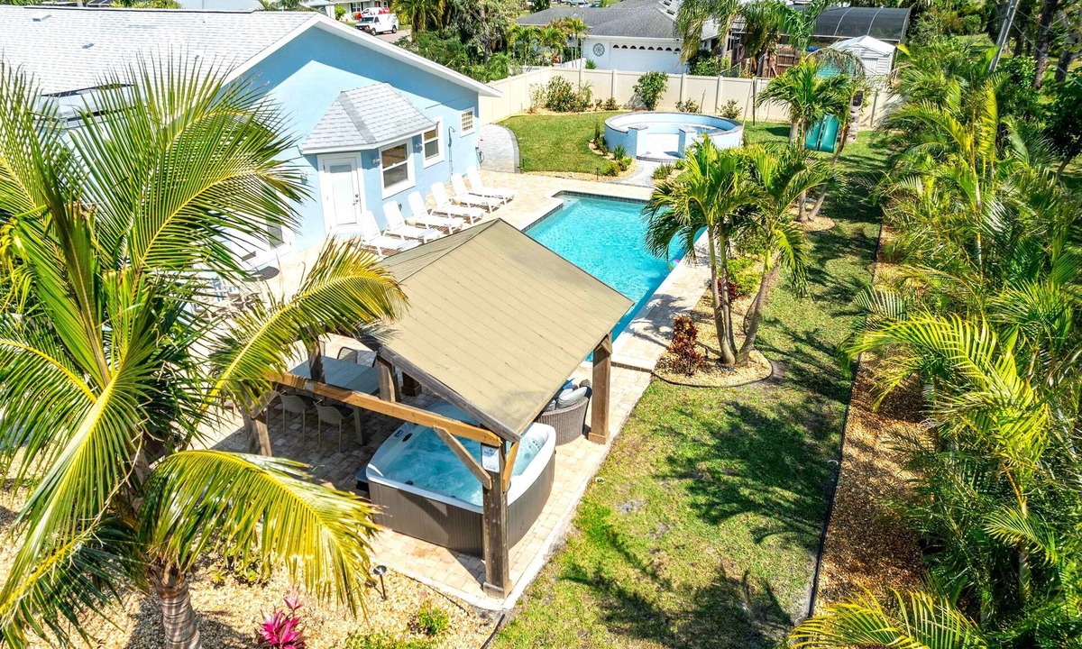 Bradenton House | Pickleball| Pool| Hot tub| Game room| Firepit|