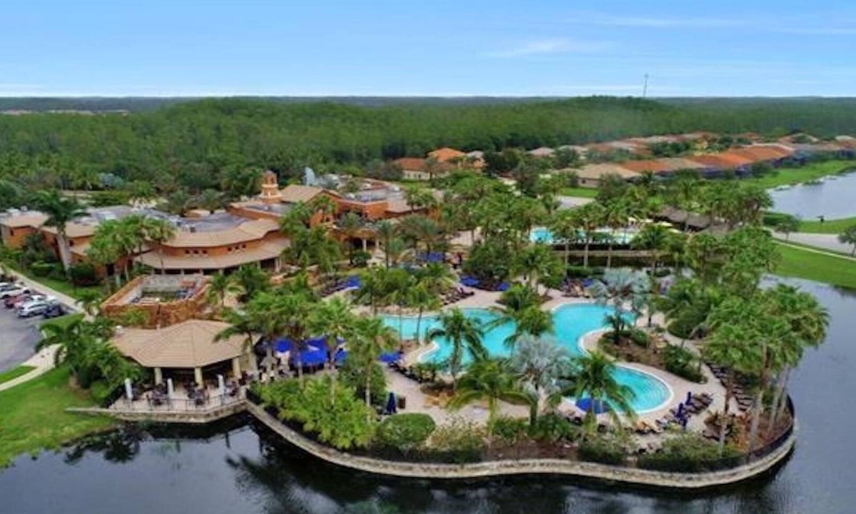 Fort Myers House | Picturesque in Paseo resort community in Fort Myers private pool home with spa.