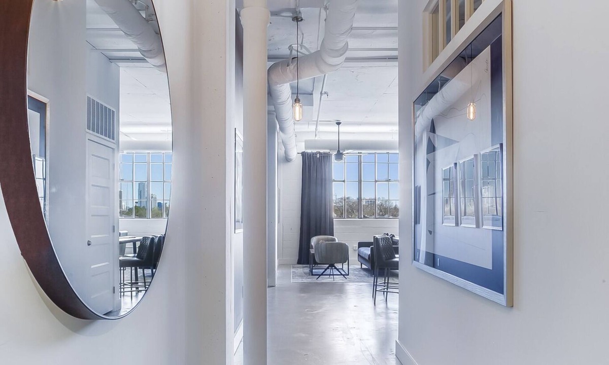 Virginia Highland Apartment | Piedmont Loft by Atlanta Luxury Rentals