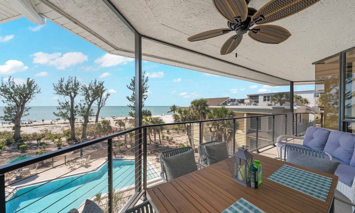 Sanibel Condo | Pine Cove#304 is a 3/2 beachfront Sanibel vacation rental condo