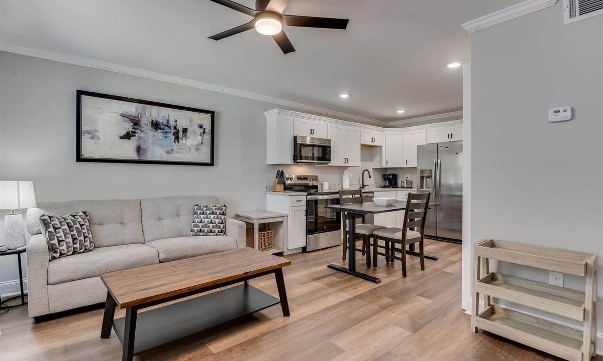 Peach Orchard Apartment | Pines at 5 Corporate Furnished Rentals Suite 217