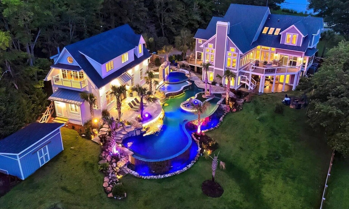 Chapin House | Polaris Pointe on the Cove